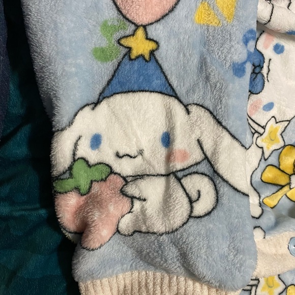 Cinnamoroll Fleece Two Piece Pajama Set - Picture 5 of 9